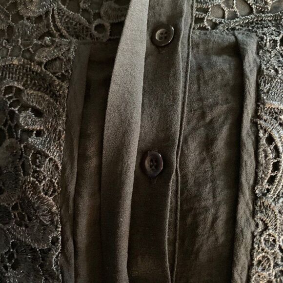 Line Dot Women’s Black Lace Button Down size M - Picture 5 of 8